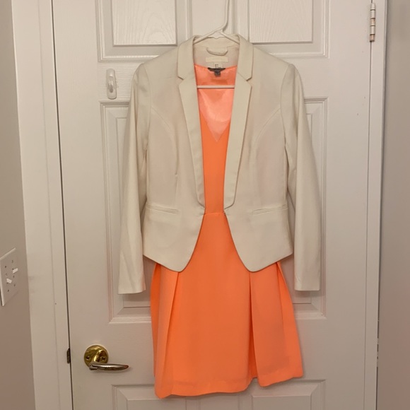 A beautiful dress from Guess - Picture 8 of 8